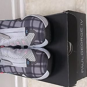 Paul George IV size 9